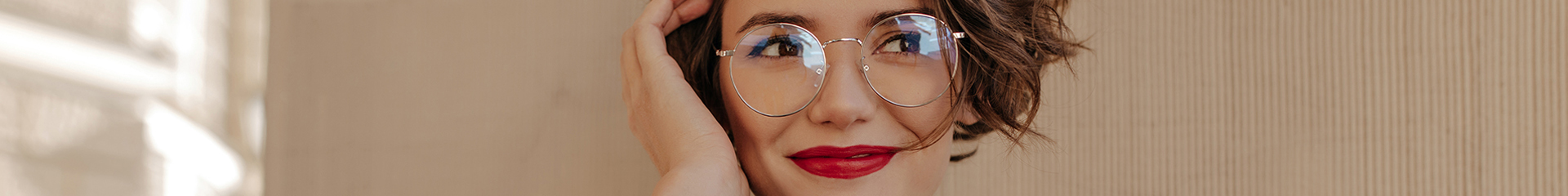VS-top-main-banner-Eyeglasses_Departments_Womens-glasses-
